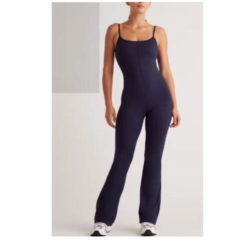 Quince Ultra-Form Kick Flare Black Jumpsuit Women's Size M NWT Yoga Activwear